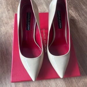 Charles Jourdan Beige Heels